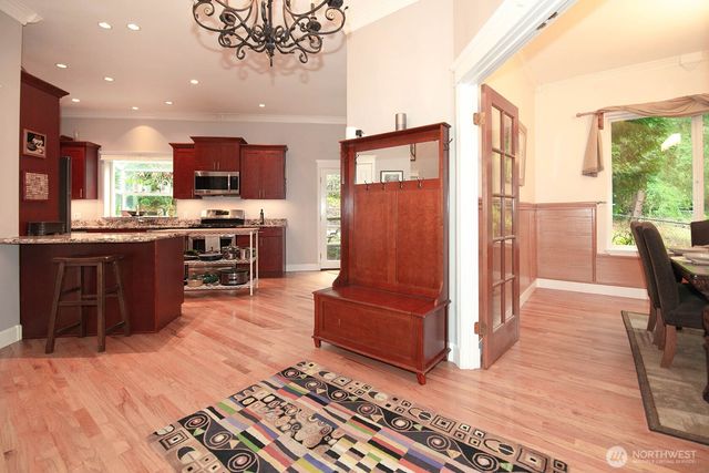 12117 Clearview Drive, Edmonds, WA 98026