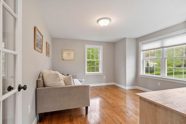 10 West St, Wilmington, MA 01887