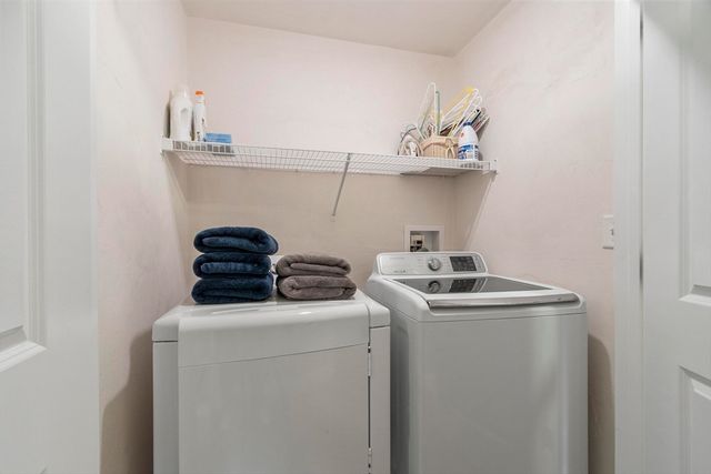 10 West St, Wilmington, MA 01887