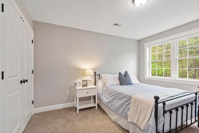 10 West St, Wilmington, MA 01887