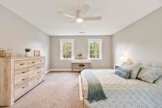 10 West St, Wilmington, MA 01887