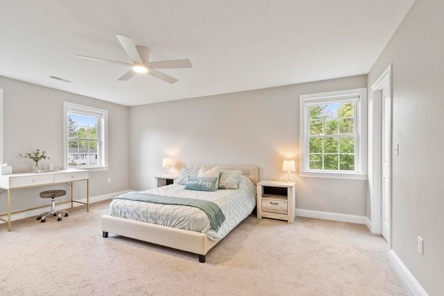 10 West St, Wilmington, MA 01887