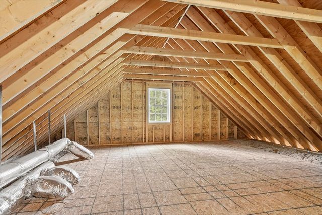 10 West St, Wilmington, MA 01887