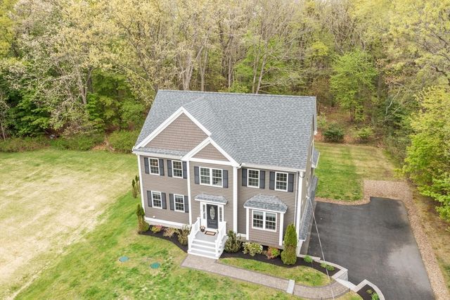 10 West St, Wilmington, MA 01887