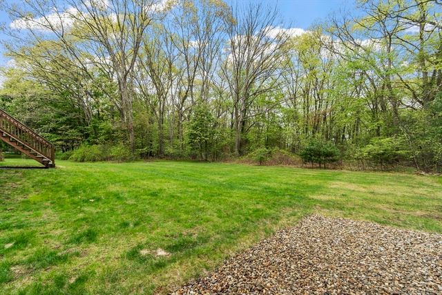 10 West St, Wilmington, MA 01887