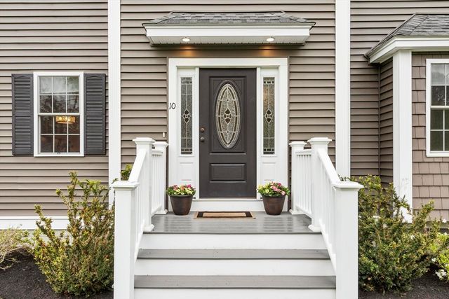 10 West St, Wilmington, MA 01887