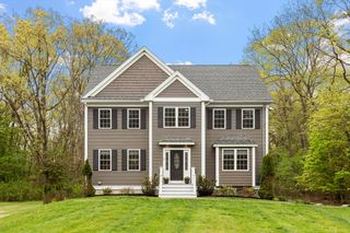 10 West St, Wilmington, MA 01887