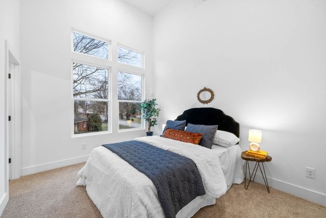 686 Anderson Ln, Madison, TN 37115
