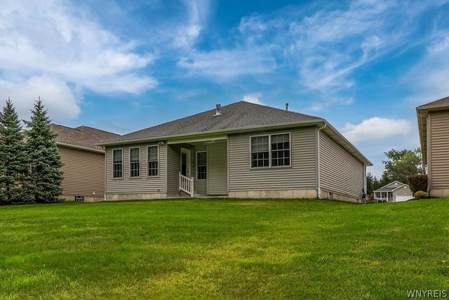 4740 Parker Road 20, Hamburg, NY 14075
