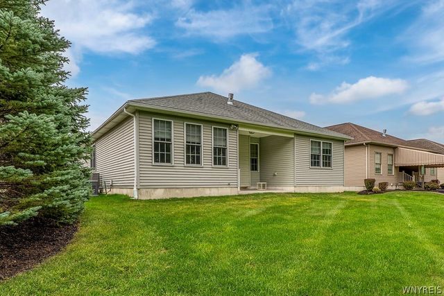 4740 Parker Road 20, Hamburg, NY 14075