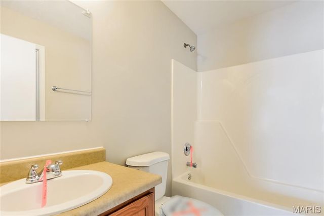 213 Sorrento Lane, Wentzville, MO 63385