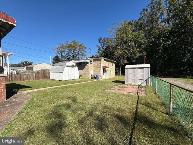 111 S STUART ST, Essex, MD 21221