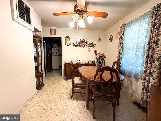 111 S STUART ST, Essex, MD 21221