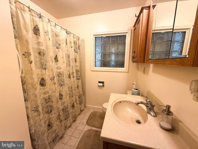 111 S STUART ST, Essex, MD 21221