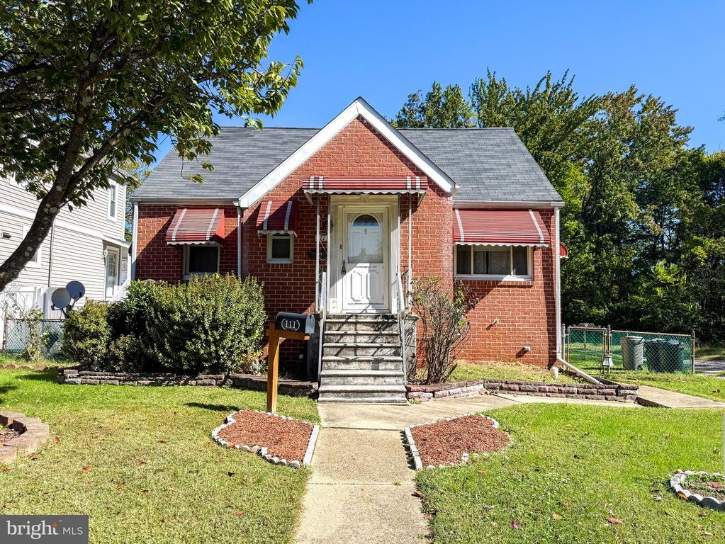 111 S STUART ST, Essex, MD 21221