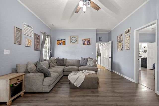 1375 Roberts Matthews Hwy, Sparta, TN 38583