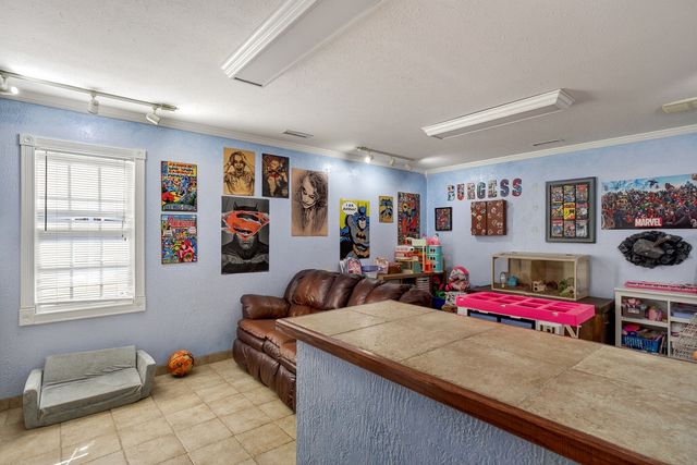 1375 Roberts Matthews Hwy, Sparta, TN 38583