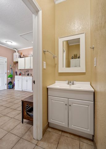 1375 Roberts Matthews Hwy, Sparta, TN 38583