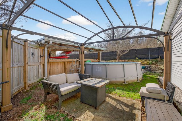 1375 Roberts Matthews Hwy, Sparta, TN 38583