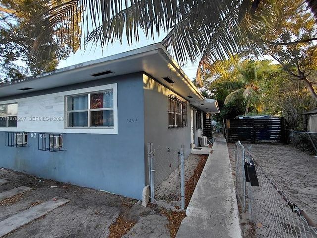 1262 NW 46th St, Miami, FL 33142