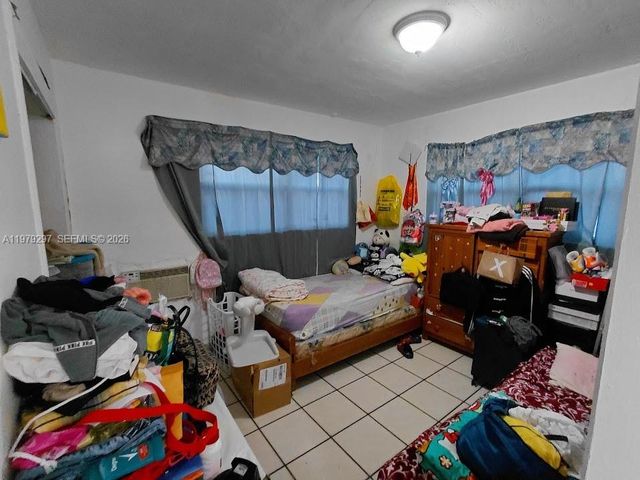 1262 NW 46th St, Miami, FL 33142