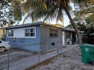 1262 NW 46th St, Miami, FL 33142