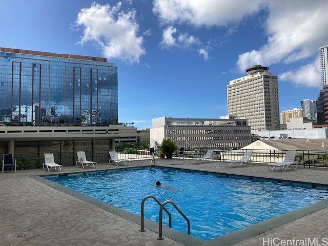 747 Amana Street 905, Honolulu, HI 96814