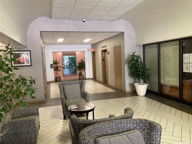 747 Amana Street 905, Honolulu, HI 96814