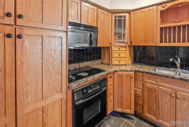 32 Hilltop Place, East St Louis, IL 62203