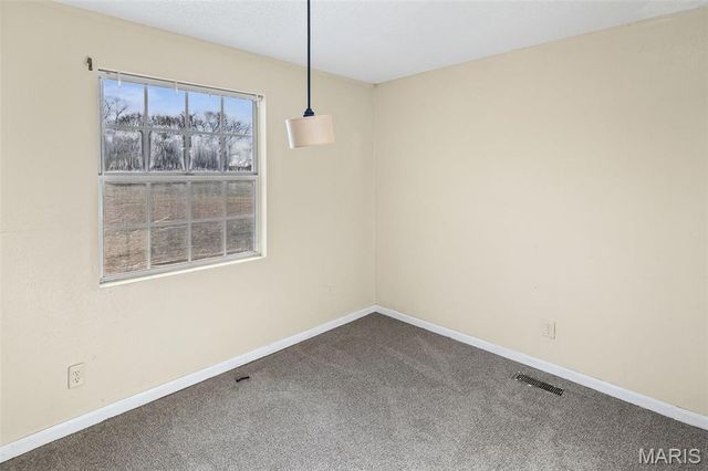 32 Hilltop Place, East St Louis, IL 62203