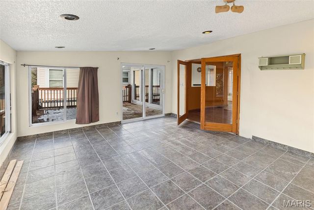 32 Hilltop Place, East St Louis, IL 62203