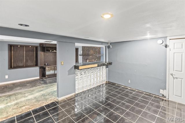 32 Hilltop Place, East St Louis, IL 62203