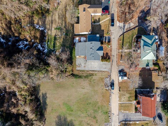 32 Hilltop Place, East St Louis, IL 62203