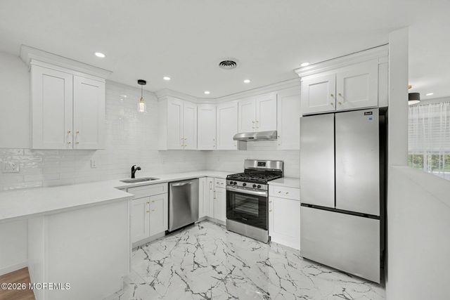 3 Mount Kisco Drive, Toms River, NJ 08753