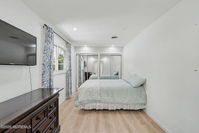 3 Mount Kisco Drive, Toms River, NJ 08753