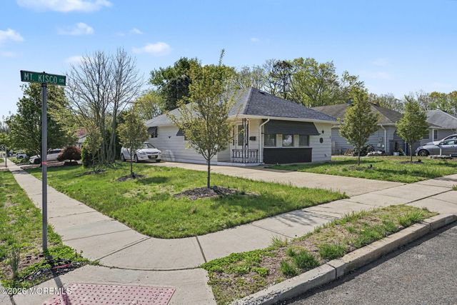 3 Mount Kisco Drive, Toms River, NJ 08753