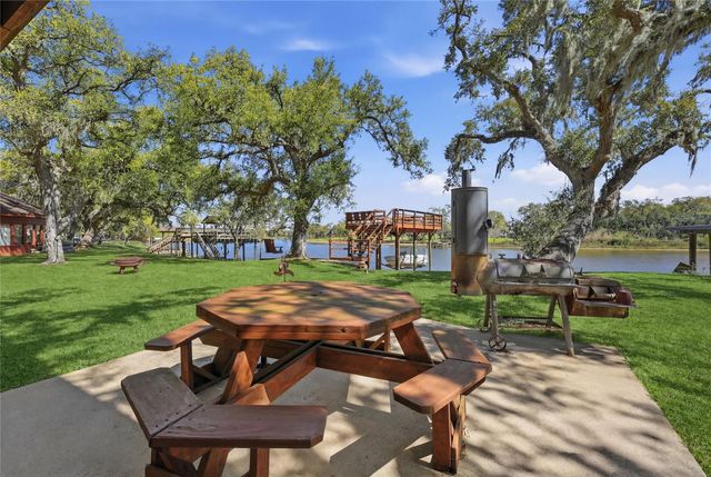 6674 County Road 659, Brazoria, TX 77422