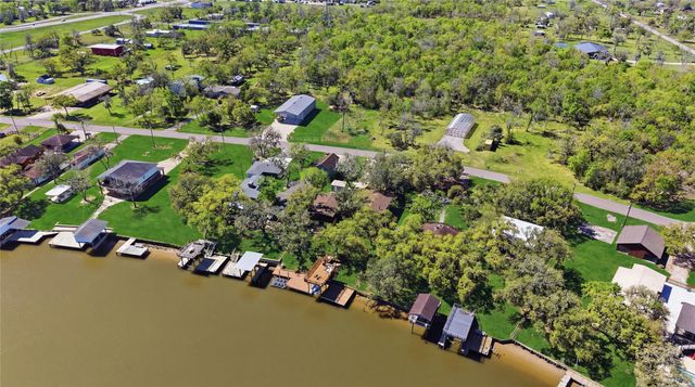 6674 County Road 659, Brazoria, TX 77422