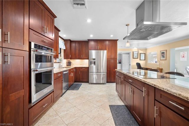 5688 Arvine CIR, Fort Myers, FL 33919