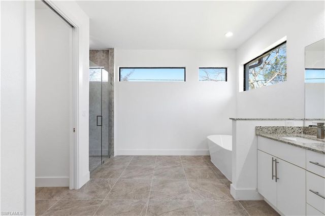 1119 NW 28th PL, Cape Coral, FL 33993