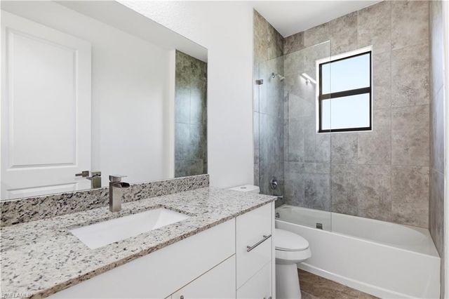 1119 NW 28th PL, Cape Coral, FL 33993