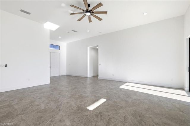 1119 NW 28th PL, Cape Coral, FL 33993