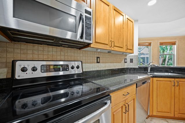 2978 Deer Creek Country Club Boulevard, Deerfield Beach, FL 33442