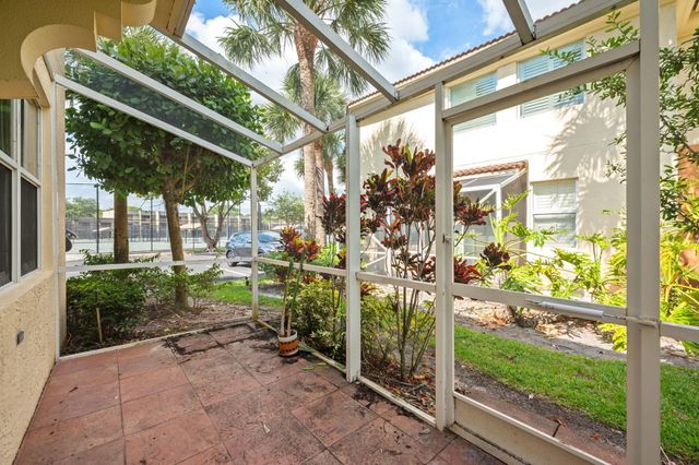 2978 Deer Creek Country Club Boulevard, Deerfield Beach, FL 33442