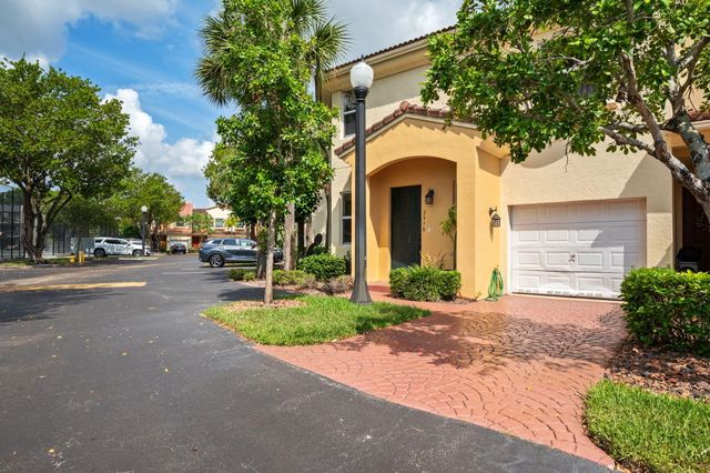2978 Deer Creek Country Club Boulevard, Deerfield Beach, FL 33442