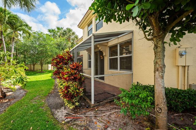 2978 Deer Creek Country Club Boulevard, Deerfield Beach, FL 33442