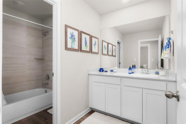 236 Lost Mine Peak LN, Dripping Springs, TX 78620