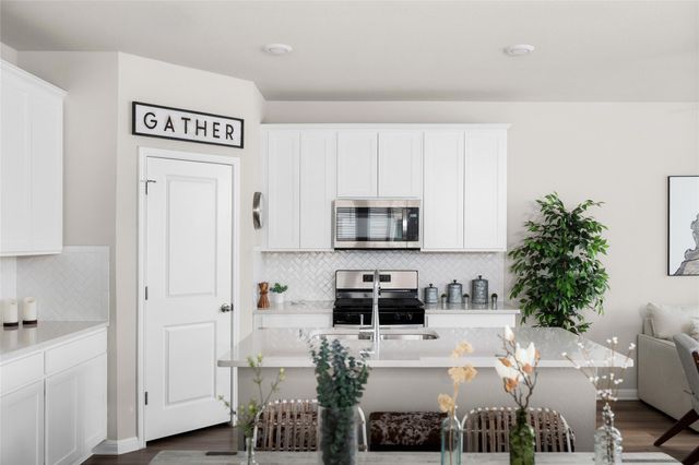 236 Lost Mine Peak LN, Dripping Springs, TX 78620