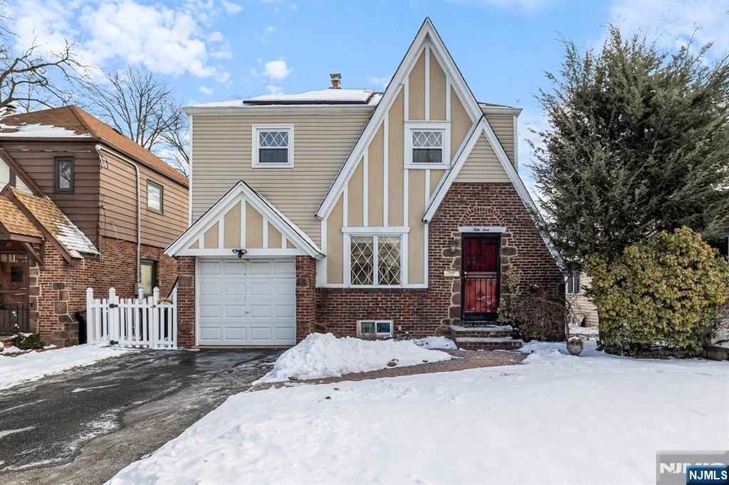 51 Sussex Drive, Clifton, NJ 07012