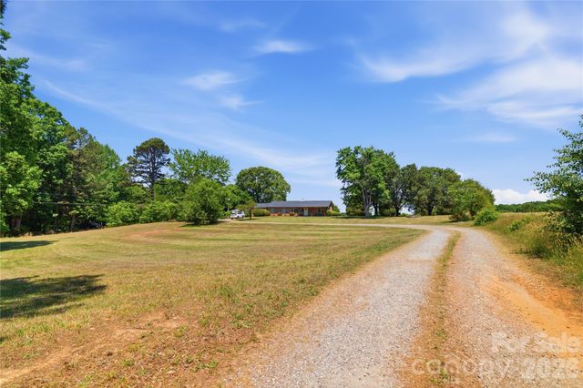 1333 Eufola Road, Statesville, NC 28677